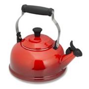 Le Creuset Whistling Tea kettle 